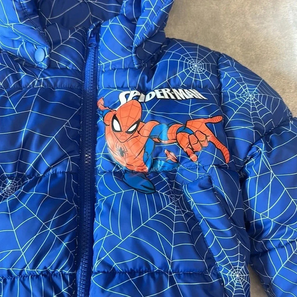 H&M X Marvel  - NWOT - Spiderman puffer winter jacket. Size 18-24 months - Picture 2 of 9